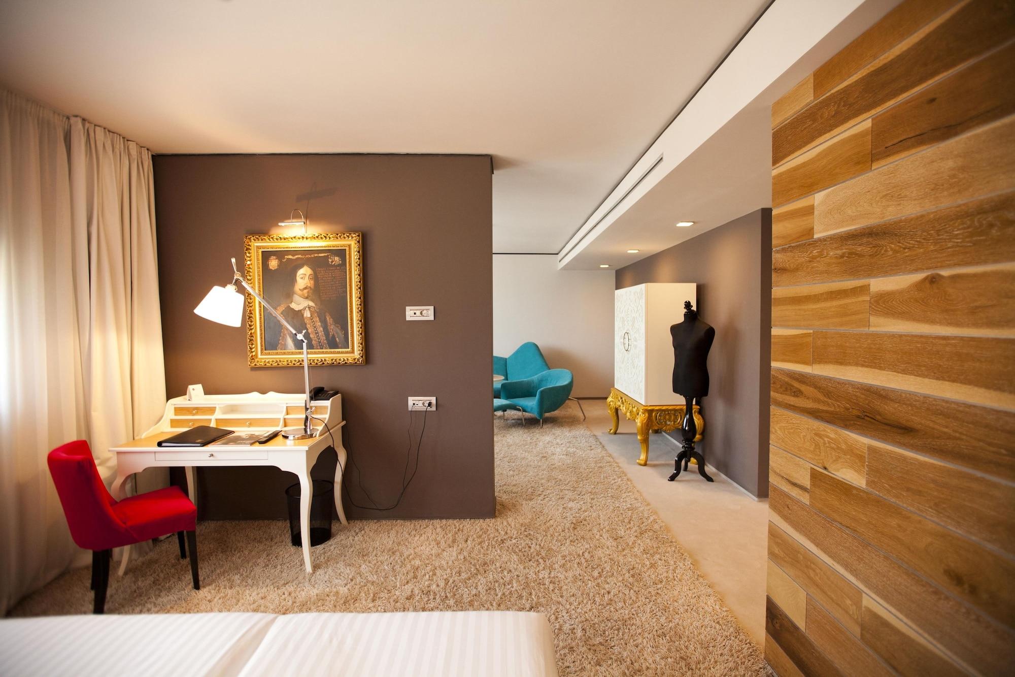 Graffit Gallery Design Hotel Варна Экстерьер фото